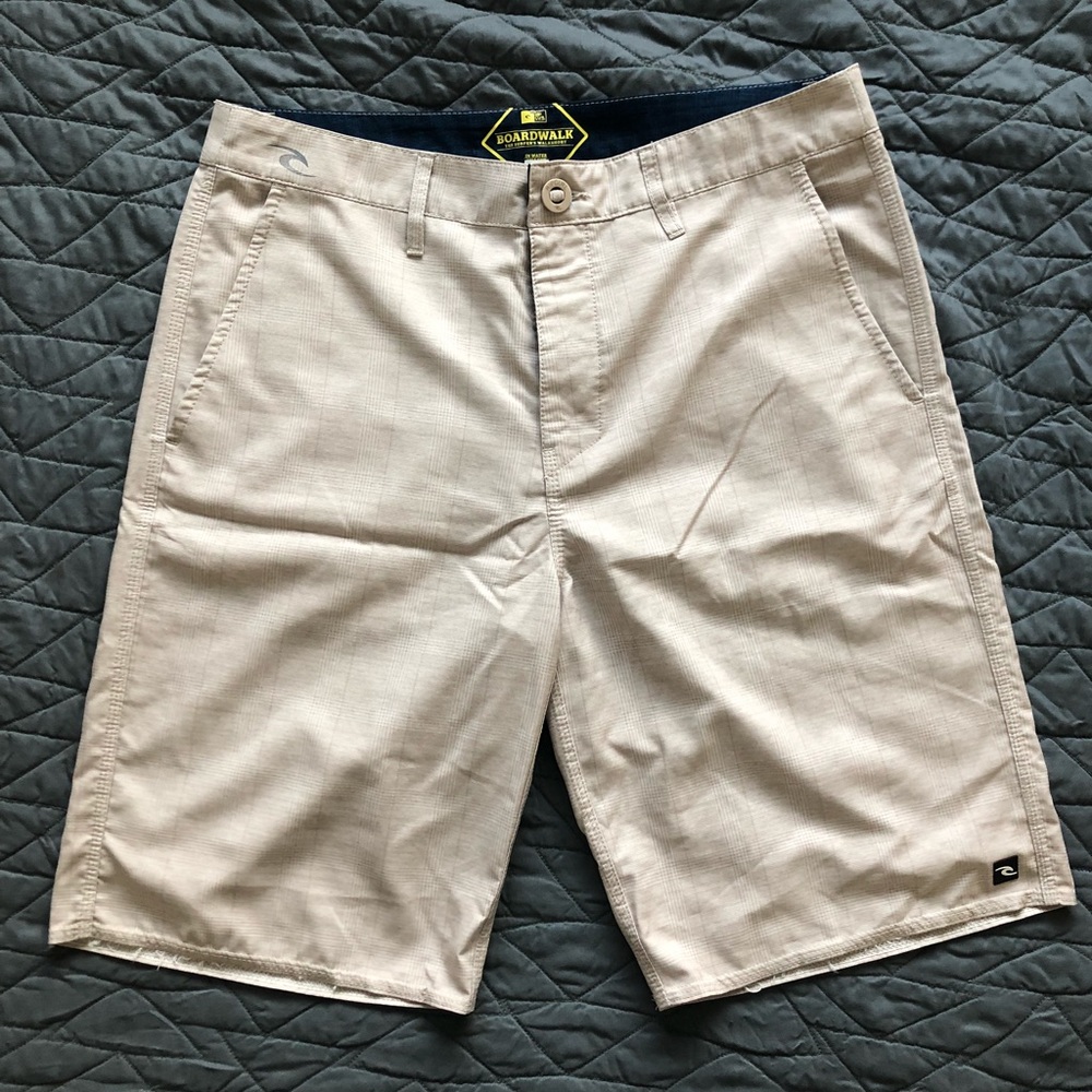 Men’s Rip Curl Boardwalk hybrid shorts.